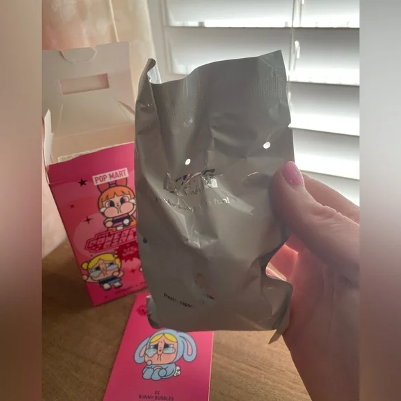 POP MART Crybaby The PowerPuff Girls - Bunny Bubbles Figurine - OB, Wrapped - Picture 2 of 6